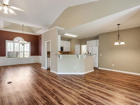 4th image of 1550 Argonne Ln