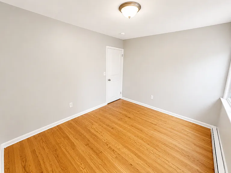 402-404 Myrtle Ave #3 — Photo 7
