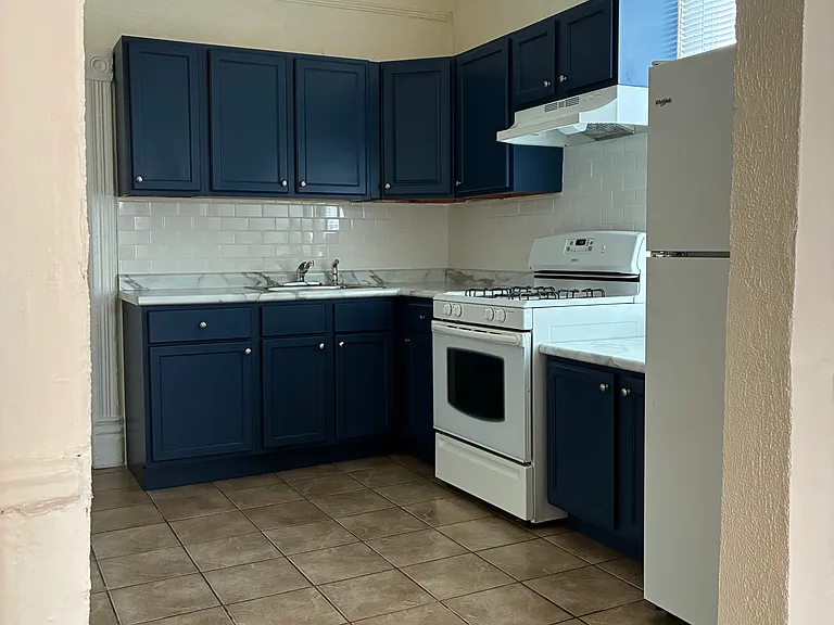 1630 W 18th Pl #2R — Photo 9
