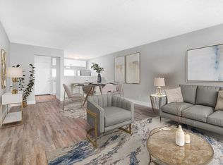 Mirage at Southpoint, Jacksonville, FL 32216