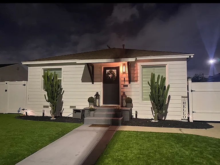 11816 Garfield Ave — Photo 1