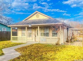 523 N Nueces St, Mathis, TX 78368