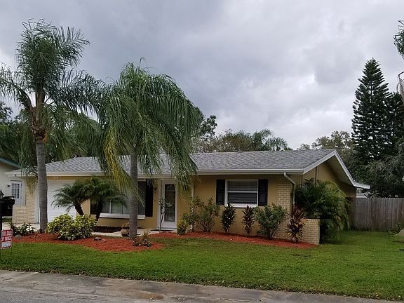 3rd image of 1810 Forest Dr