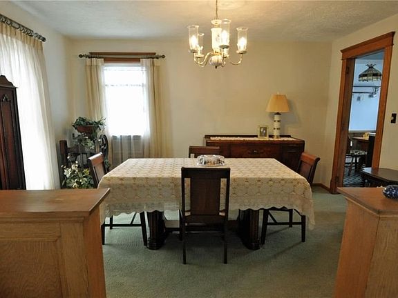 5th image of 134 Oakwood Dr
