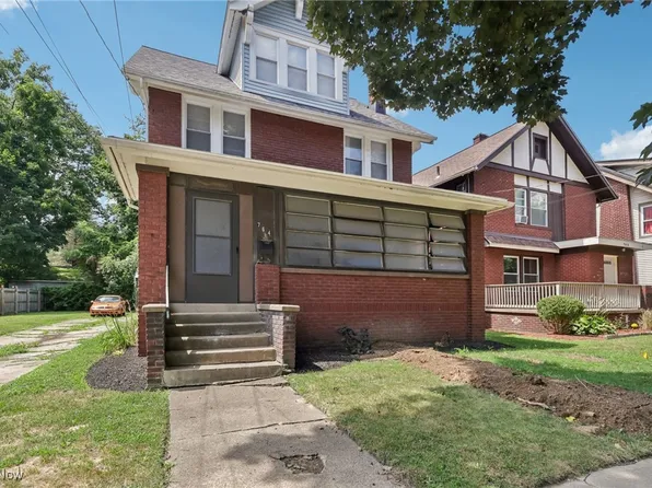764 Chalker St, Akron, OH 44310
