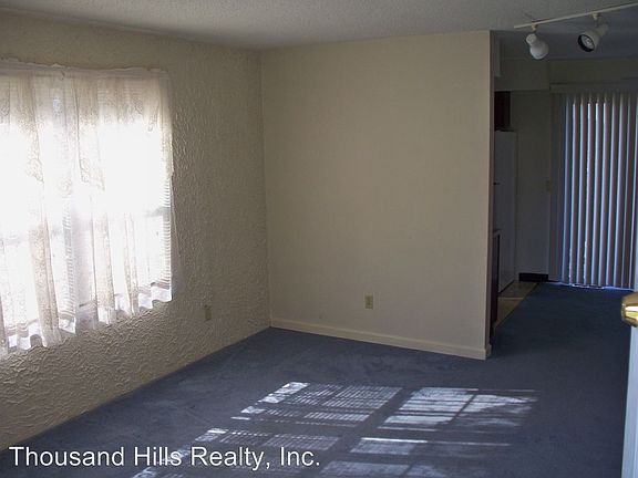 3rd image of 200 Cummings St APT 12