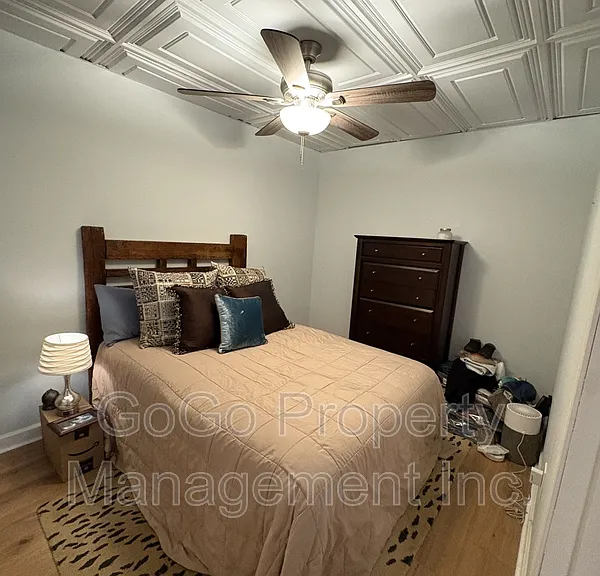 321 N Valley View Dr — Photo 17
