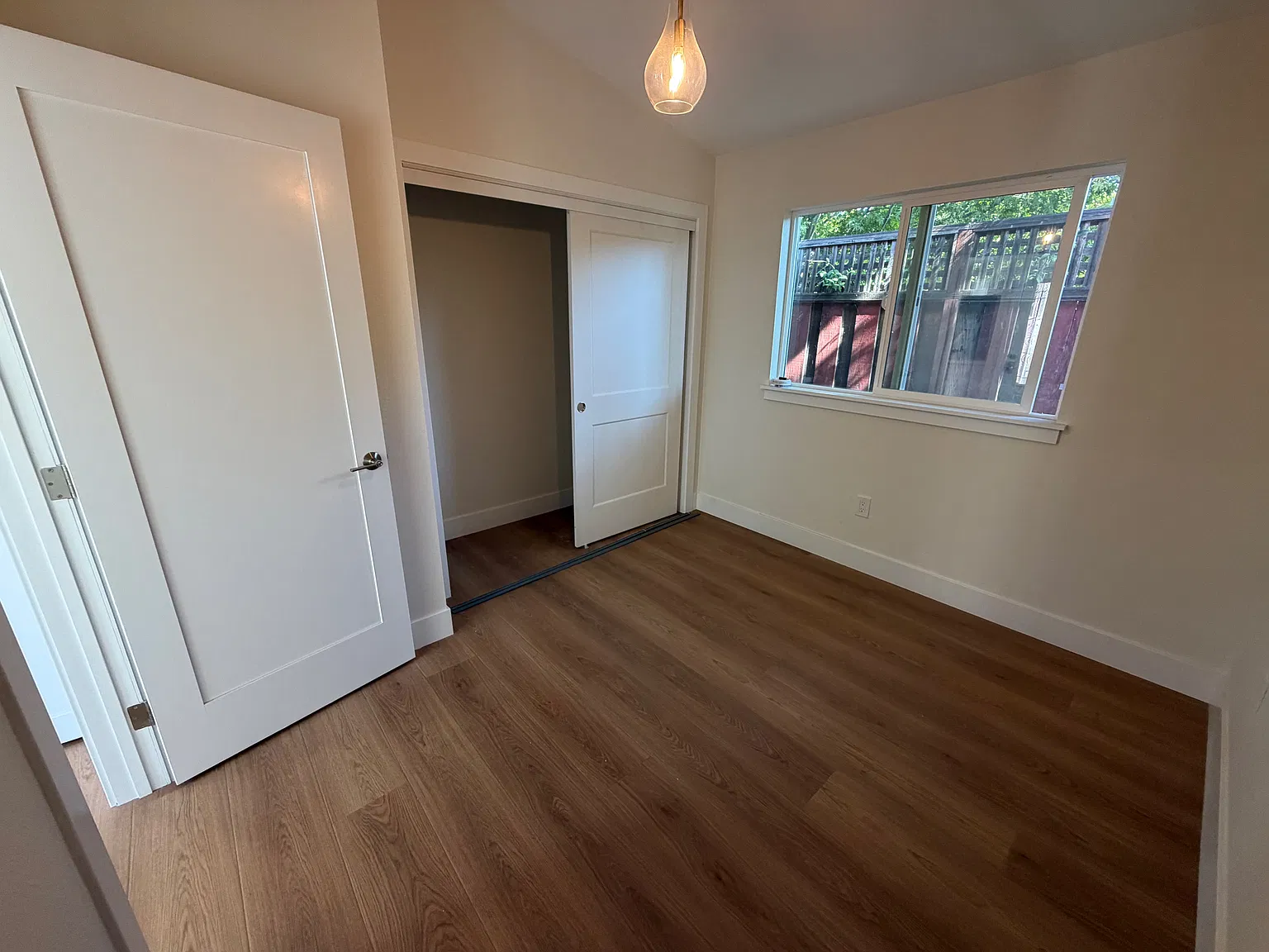 2 bed, 1.5 bath, 700 sqft, $3,550 — Photo 4