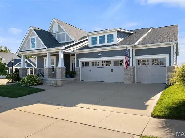 2308 Sand Cherry Dr, Ballwin, MO 63011