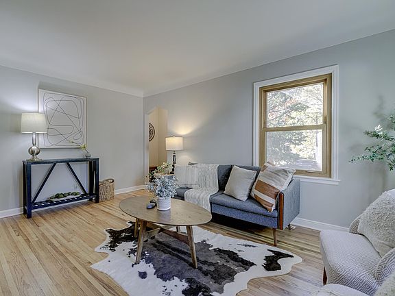 5th image of 3620 Sheridan Ave N