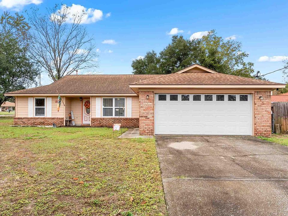 1st image of 11119 Pine Hill Dr