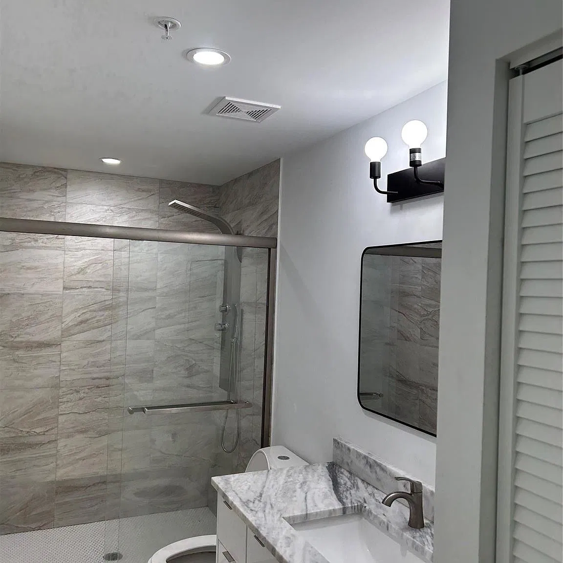 1117 NE 5th Ave — Photo 2