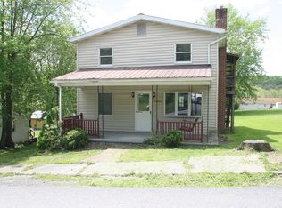 19984 Pine St, Three Springs, PA 17264