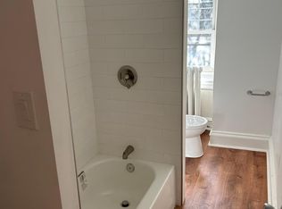 2807 W Queen Ln, Philadelphia, PA 19129