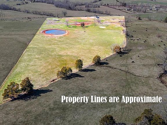 2nd image of 2073 Old Fredericktown Rd