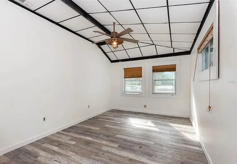 2821 Drake Dr — Photo 4