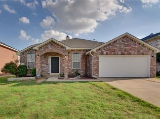 7110 Lake Roberts Way, Arlington, TX 76002