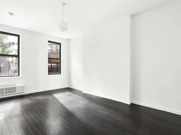 50 Eighth Avenue image 1 of 4