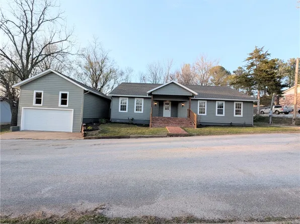 823 W Alma Ave, Harrison, AR 72601