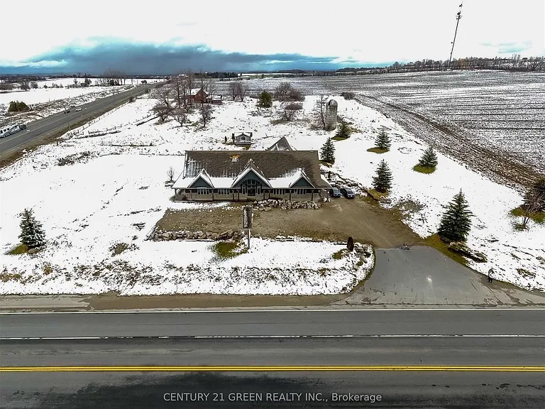 935689 Airport Rd — Photo 5
