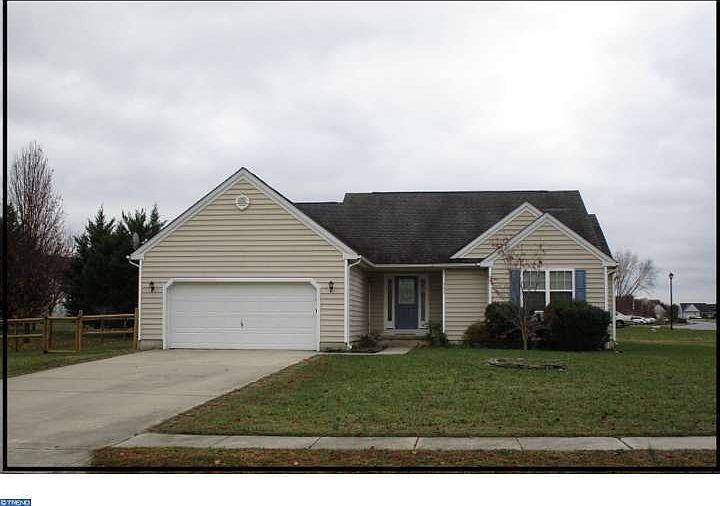 1st image of 121 N Landing Dr