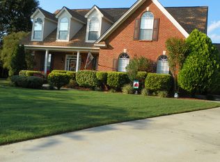 212 Live Oaks Cir, Millbrook, AL 36054