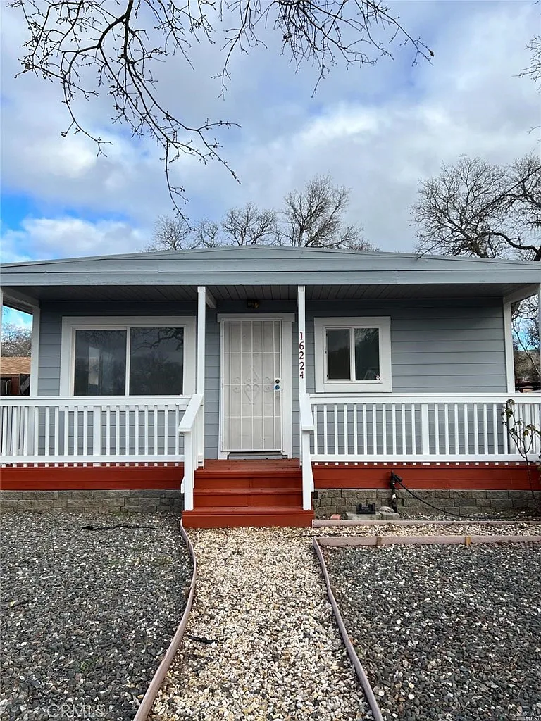 16224 28th Ave photo 1