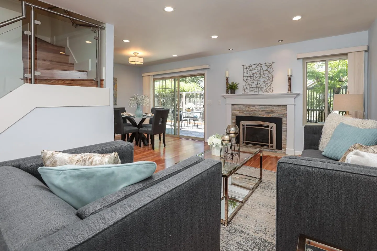 10156 Camberley Ln photo 1