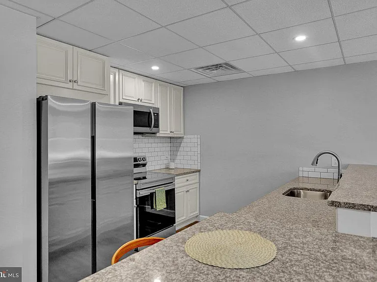 933 N Hanover St #1 — Photo 6
