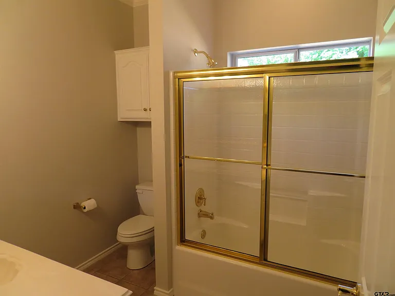 2908 Plymouth Cir — Photo 14