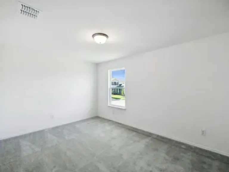 701 Union Dr — Photo 6