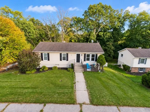 27 Birch Dr, Newton Town, NJ 07860