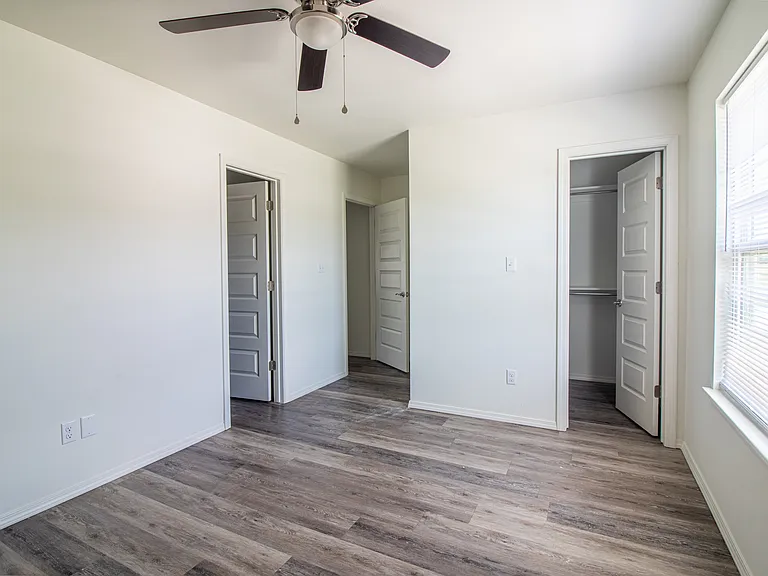 803 S Rupple Rd #2 — Photo 19