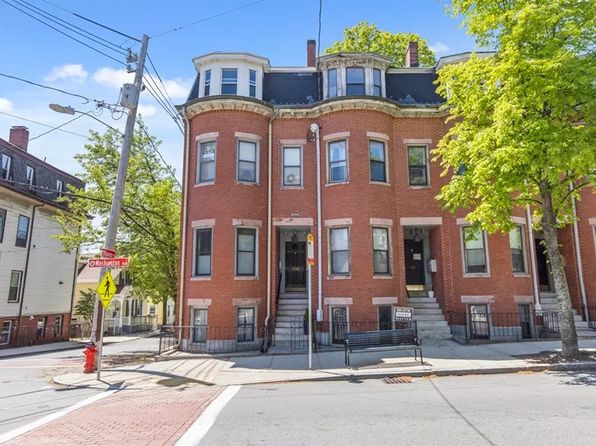 208 Washington Ave APT 3