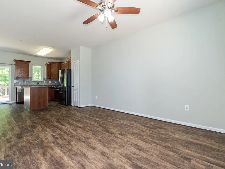 6810 Warfield St — Photo 12