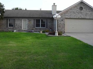 719 Lakeview Dr, Burlington, IN 46915
