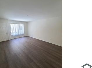 9148 Telfair Ave APT 16, Sun Valley, CA 91352