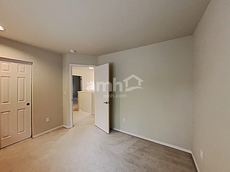 114 207th St E — Photo 19