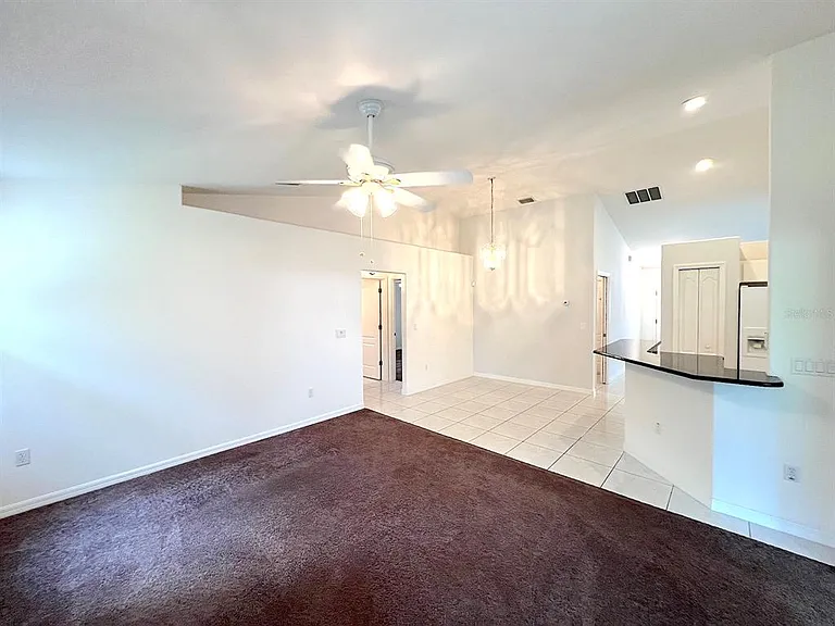 106 Point Of Woods Dr — Photo 15