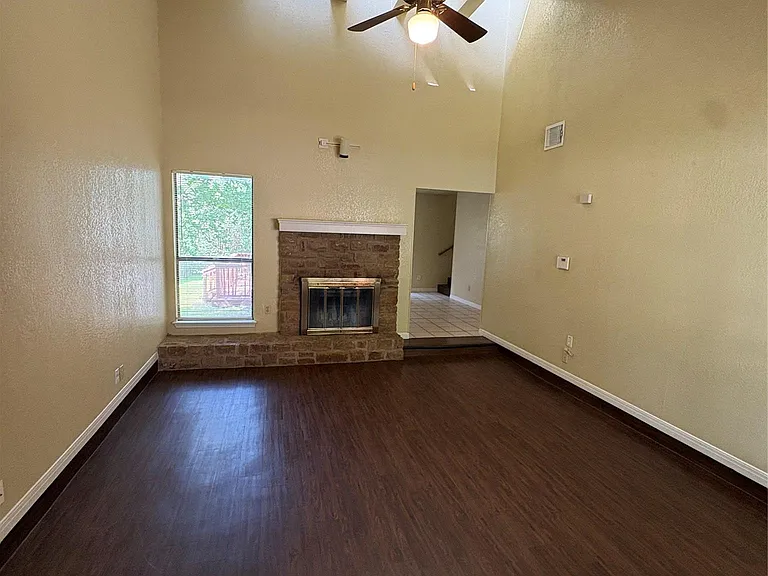 2309 Pena Cv — Photo 2