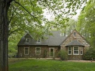 18060 Shavers Ln, Wayzata, MN 55391