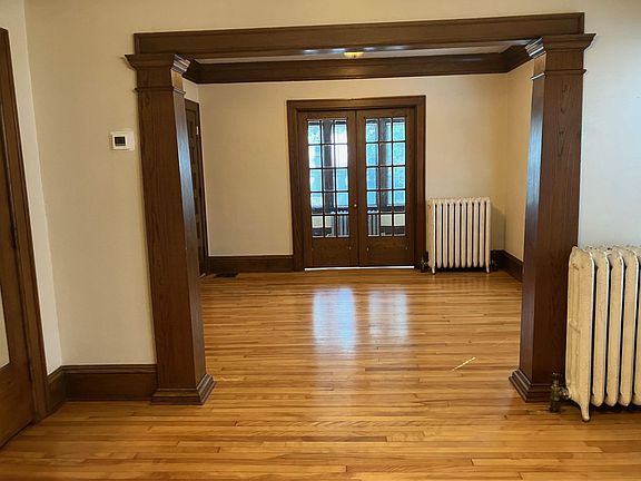 2nd image of 3220 Aldrich Ave S APT 2