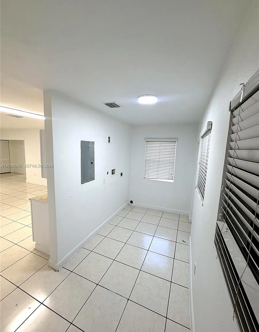 Lawrence Estates Land Cos — Photo 2