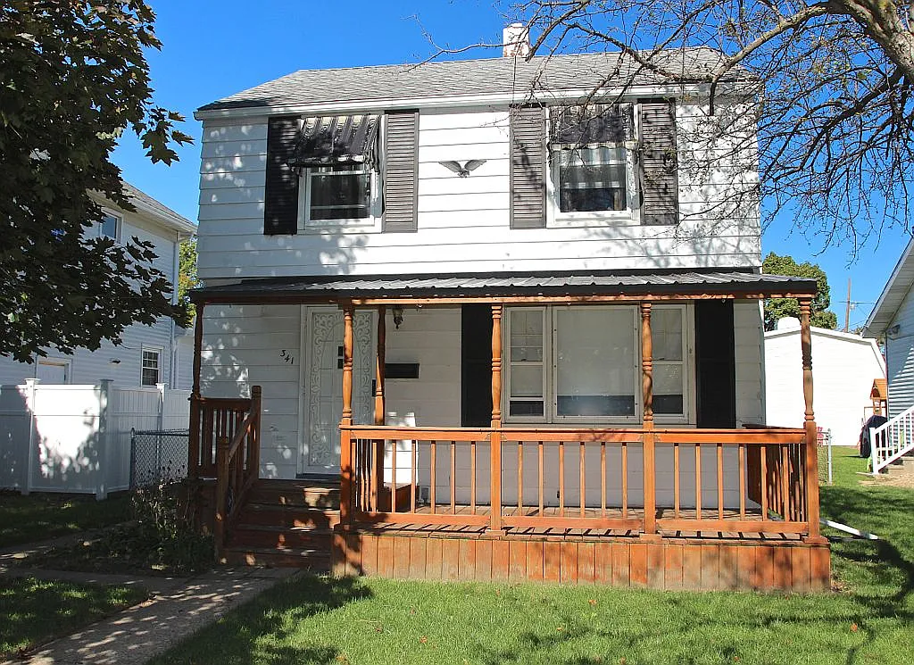 341 W 7th St photo 1