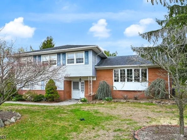 24 Kathryn Dr, Hanover Twp., NJ 07981