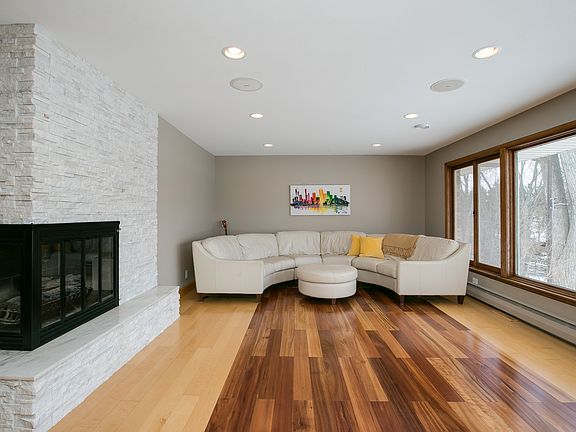 5th image of 2700 Edgerton St