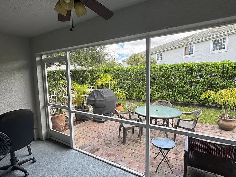 10063 Pacific Pines Ave — Photo 12