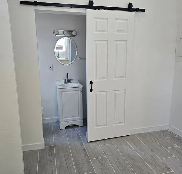 7110 Somerset Blvd #5 — Photo 6