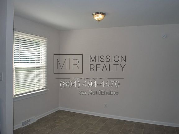 5th image of 8030 Willow Ave