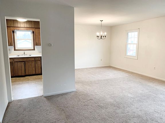 Living room/kitchen view